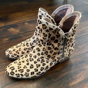 Seychelles leopard print booties